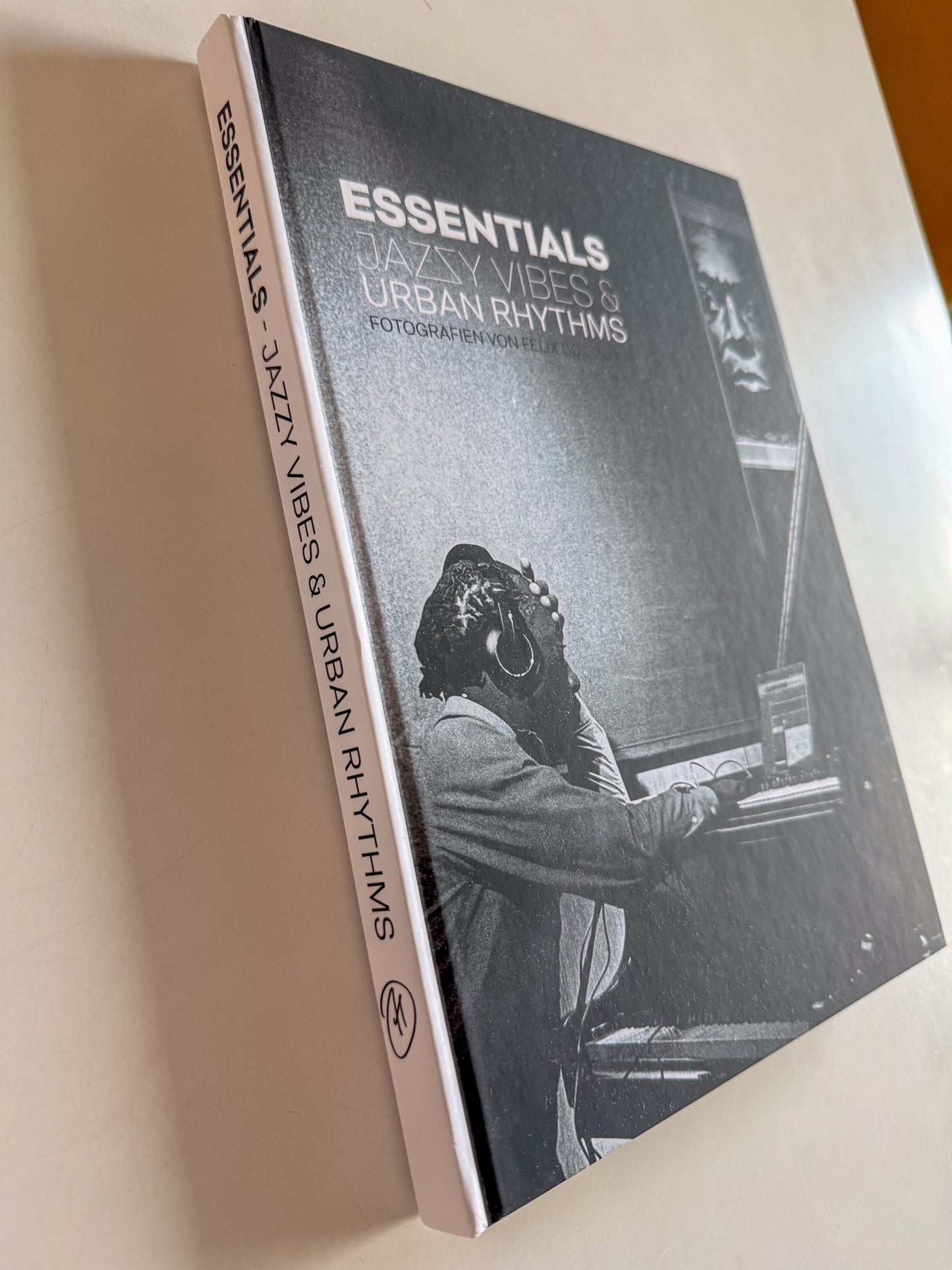 Essentials - Jazzy Vibes & Urban Rhytms